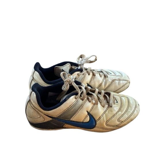 Vintage Nike Leather Soccer Cleats Sz 2.5M - Cream & Blue - Picture 1 of 6